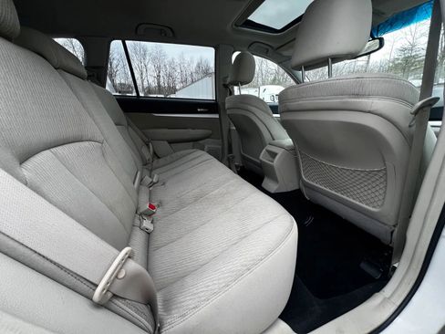 Used 2011 Subaru Outback 2.5i Premium AWD/4WD image 12