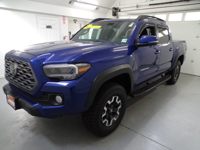 Used 2023 Toyota Tacoma TRD Off-Road AWD/4WD image 17