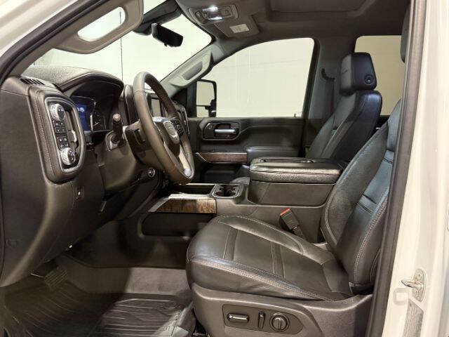 Used 2021 GMC Sierra 3500 Denali w/ Denali Ultimate Package AWD/4WD image 15