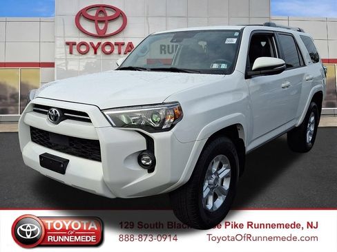 Certified 2024 Toyota 4Runner SR5 Premium w/ Moonroof Package RWD image 3