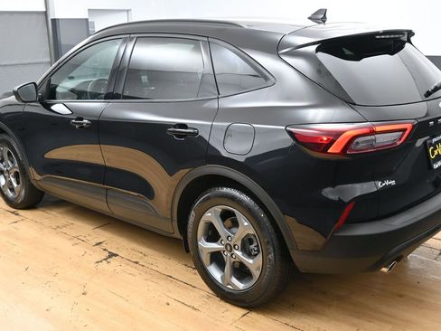 Used 2025 Ford Escape ST-Line image 28