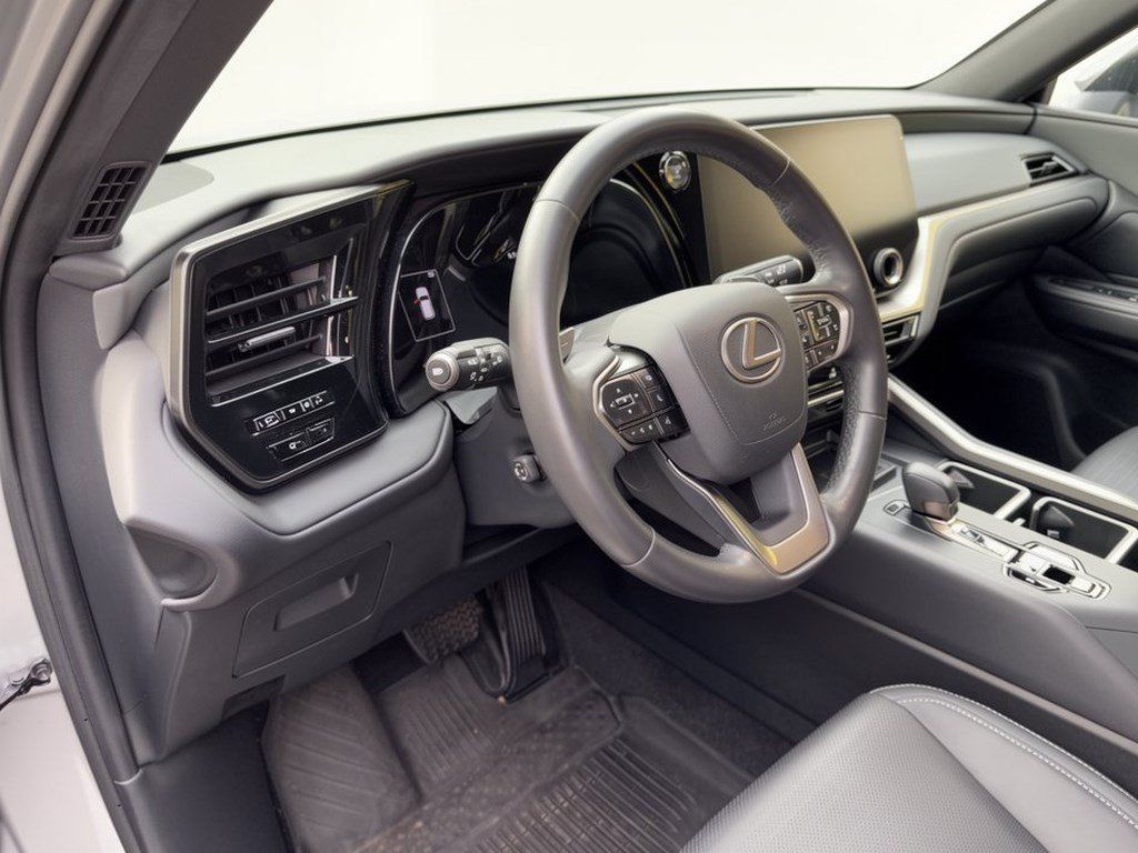 Used 2024 Lexus TX 350 FWD w/ Cold Weather Package image 4