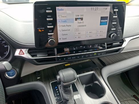 Used 2021 Toyota Sienna Limited AWD/4WD image 14