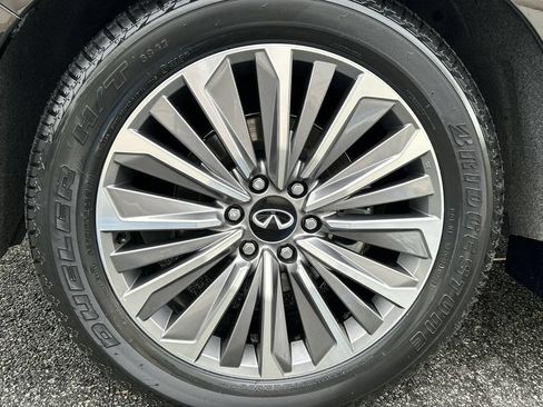 Certified 2025 INFINITI QX80 Sensory AWD/4WD image 12