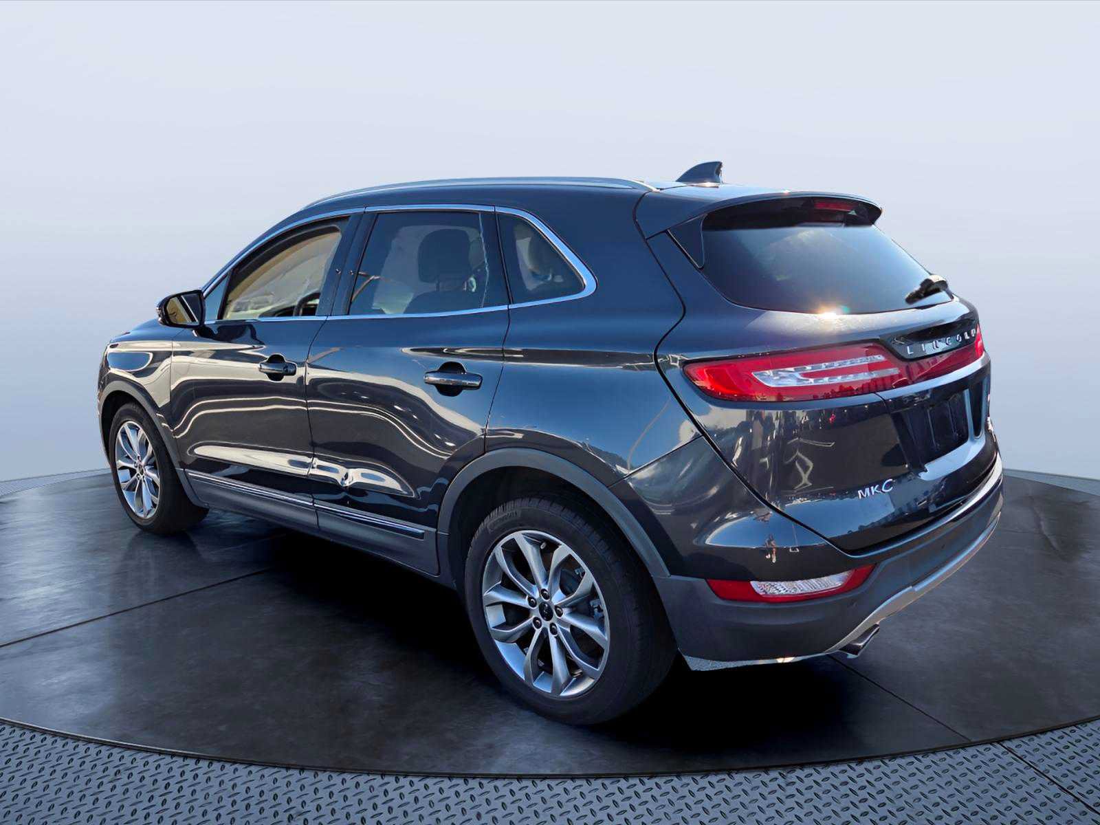 Used 2015 Lincoln MKC FWD w/ Equipment Group 101A Select image 5