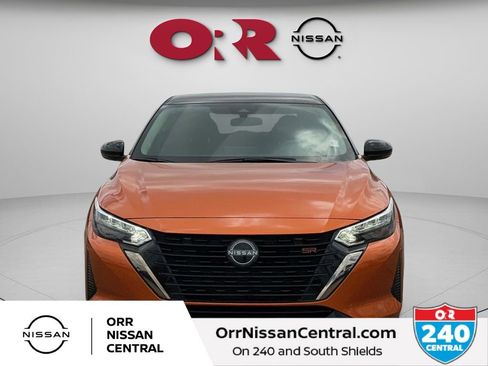 Used 2024 Nissan Sentra SR FWD image 2