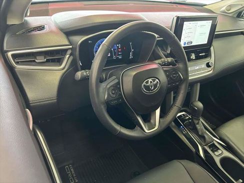 Certified 2023 Toyota Corolla Cross XLE w/ Convenience Package FWD image 14