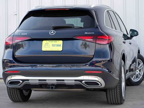 Used 2023 Mercedes-Benz GLC 300 4MATIC w/ Driver Assistance Package image 5