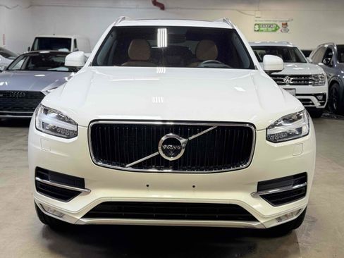 Used 2018 Volvo XC90 T6 Momentum w/ Convenience Package AWD/4WD image 11