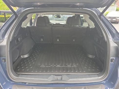Used 2024 Subaru Outback Touring AWD/4WD image 36