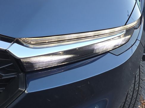 Certified 2025 Honda CR-V LX image 30