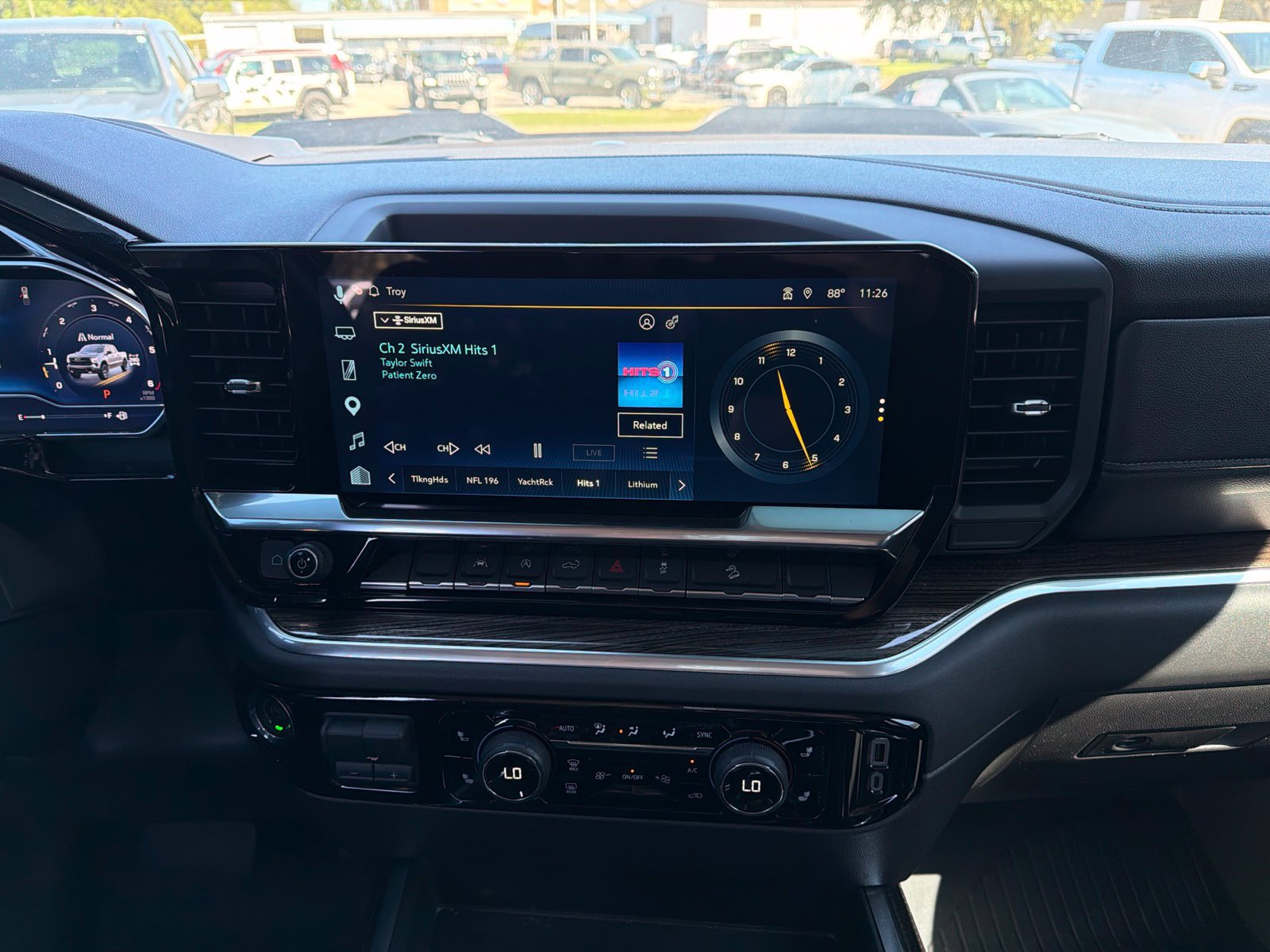 Used 2025 Chevrolet Silverado 1500 LT Trail Boss w/ Convenience Package II AWD/4WD image 10