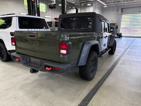 Used 2023 Jeep Gladiator Mojave AWD/4WD image 3