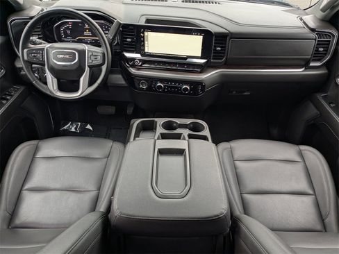 Used 2024 GMC Sierra 1500 SLT image 15