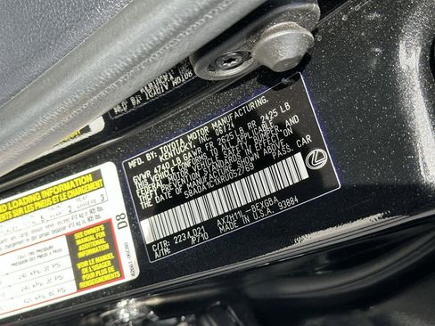 Used 2024 Lexus ES 300h w/ Premium Package image 22