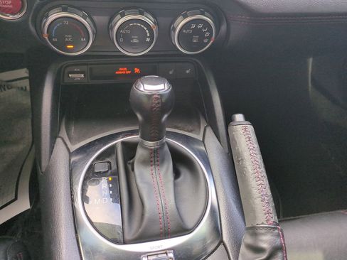 Used 2018 MAZDA MX-5 Miata RF Grand Touring image 16