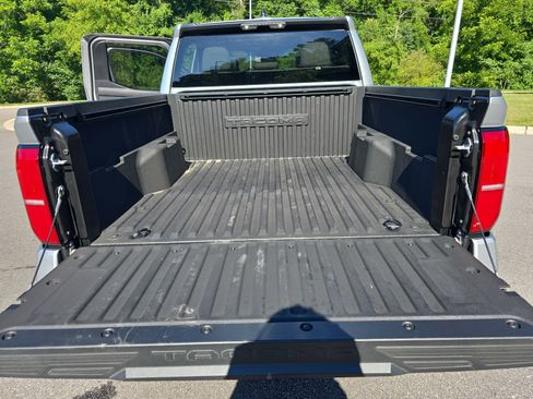 Used 2024 Toyota Tacoma SR5 AWD/4WD image 13