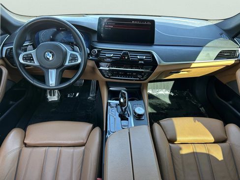 Used 2022 BMW 530i w/ Executive Package RWD image 13