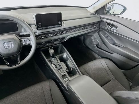 Certified 2025 Honda Accord SE image 28