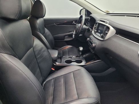 Used 2019 Kia Sorento EX image 21