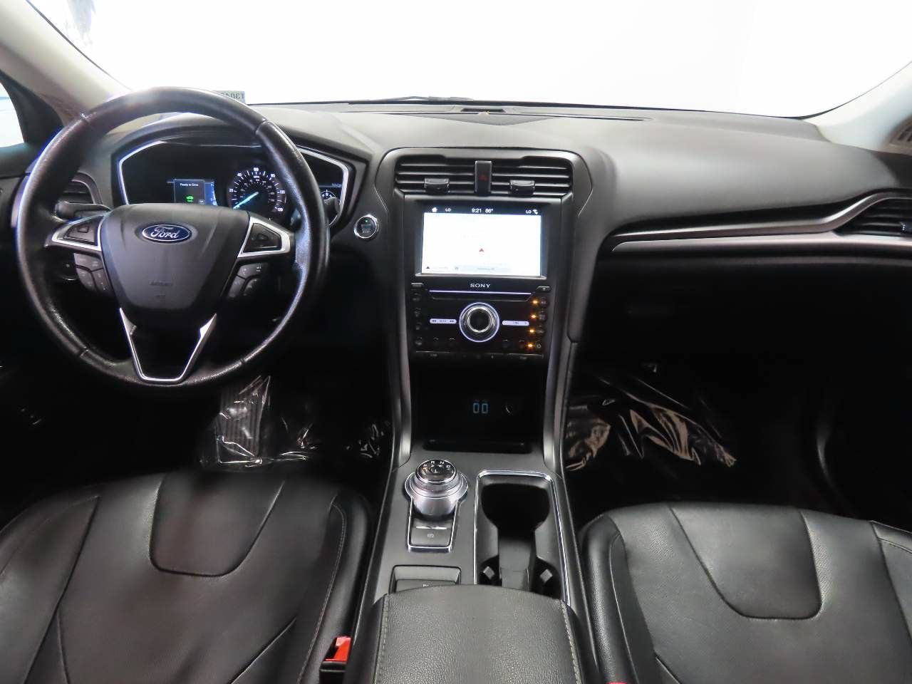 Used 2019 Ford Fusion Energi Titanium FWD image 16