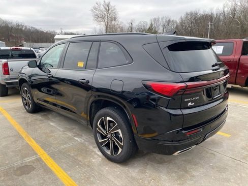 Used 2025 Buick Enclave Sport Touring image 6