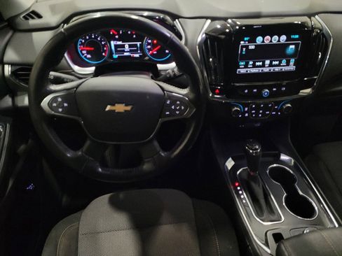 Used 2018 Chevrolet Traverse LT FWD image 22