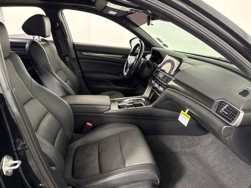 Used 2021 Honda Accord Sport image 19