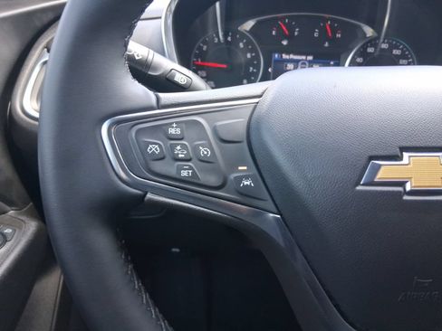 Used 2024 Chevrolet Equinox LT FWD image 22