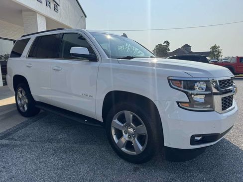 Used 2020 Chevrolet Tahoe LT w/ Luxury Package RWD image 43