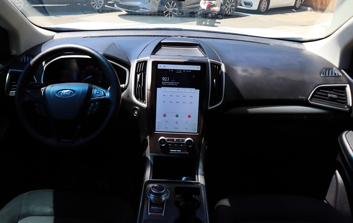 Used 2021 Ford Edge SE FWD image 35