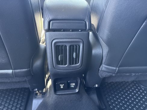 Used 2021 Jeep Compass Latitude AWD/4WD image 18