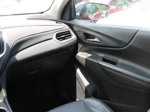 Used 2021 Chevrolet Equinox Premier FWD image 17