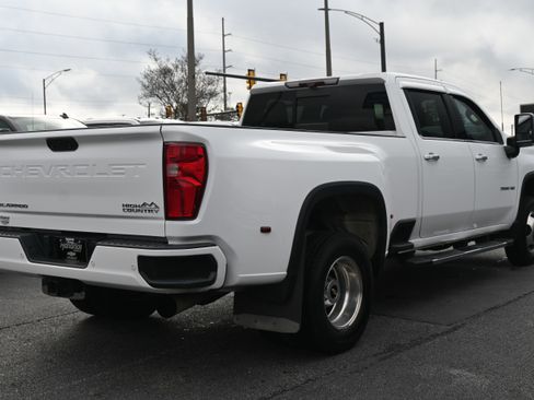 Used 2020 Chevrolet Silverado 3500 High Country image 14