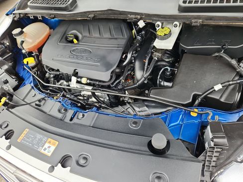 Used 2017 Ford Escape SE w/ Equipment Group 201A image 16