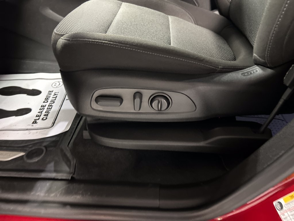 Used 2023 Chevrolet Traverse LT w/ LPO, Floor Liner Package AWD/4WD image 13