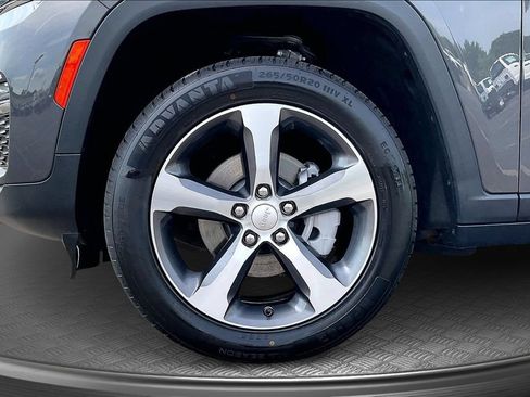Used 2023 Jeep Grand Cherokee Limited RWD image 35