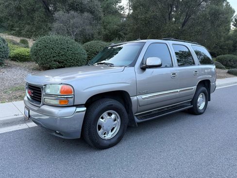 Used 2003 GMC Yukon SLT w/ 1SD Preferred Equipment Group RWD image 1
