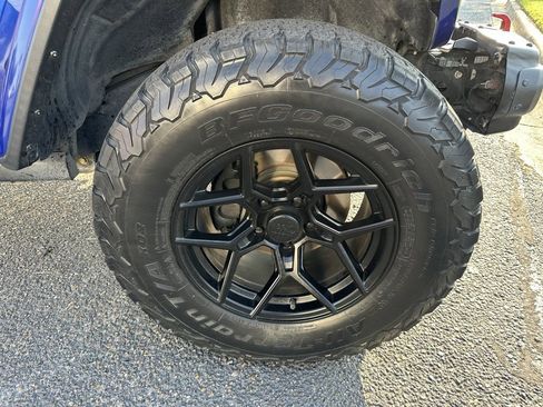 Used 2019 Jeep Wrangler Unlimited Rubicon w/ Dual Top Group image 25