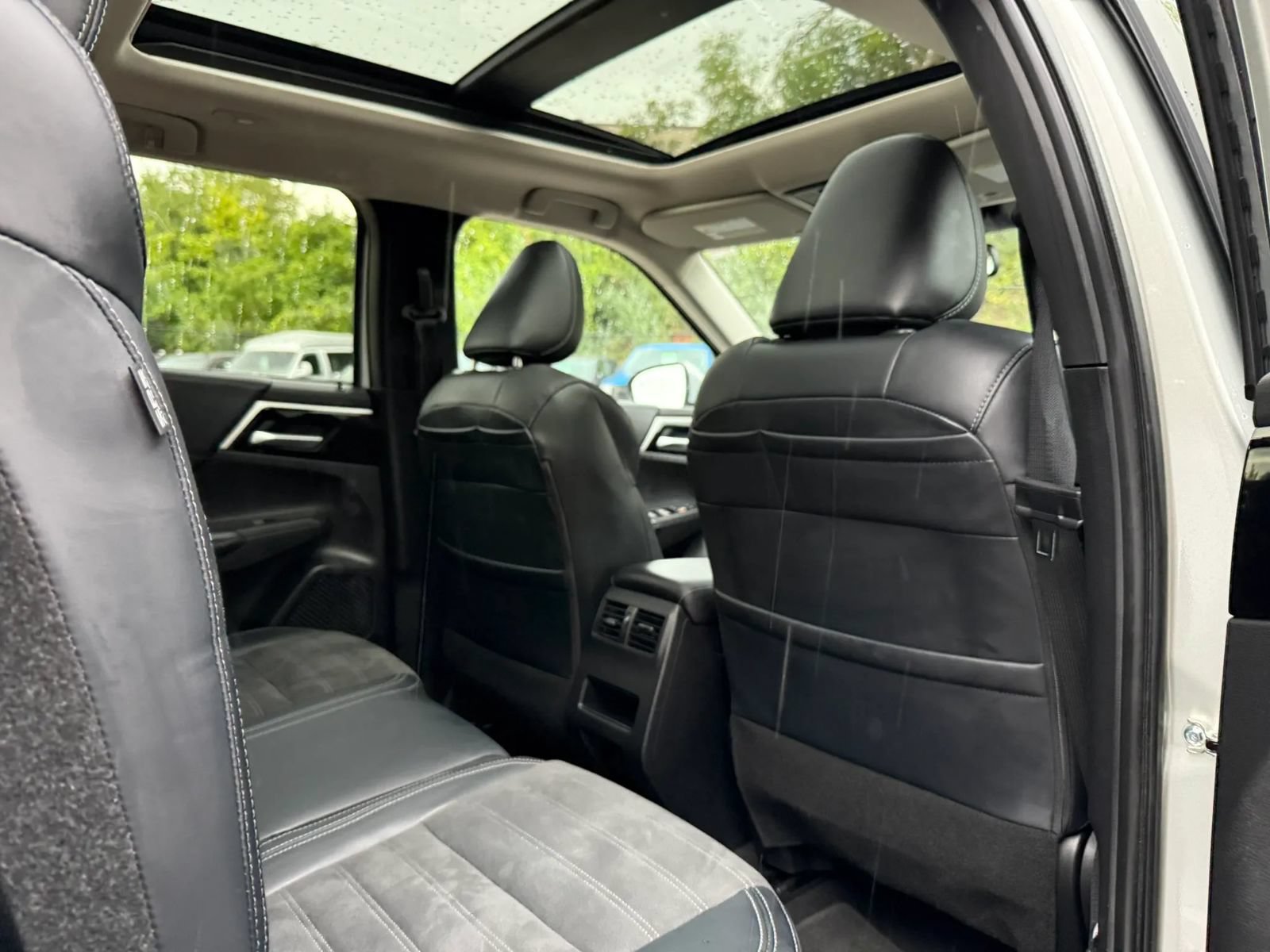 Used 2024 Mitsubishi Outlander Ralliart AWD/4WD image 12