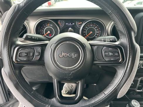 Used 2018 Jeep Wrangler Unlimited Sport S AWD/4WD image 15