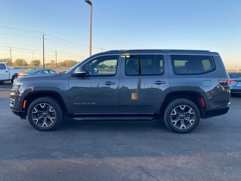 Used 2023 Jeep Wagoneer Series III w/ Convenience Group I image 8