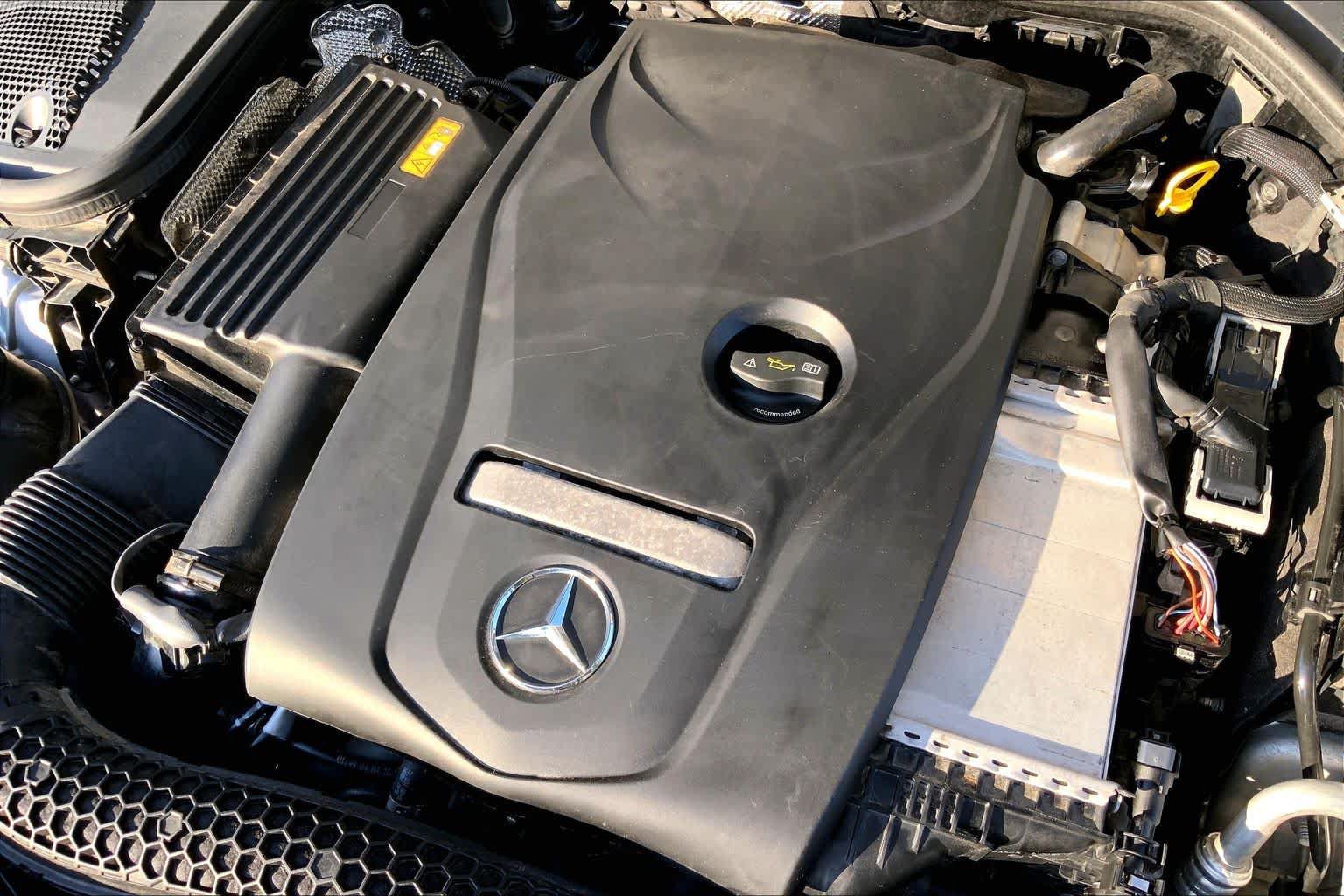 Certified 2017 Mercedes-Benz E 300 4MATIC image 33