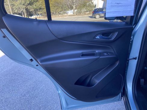 Used 2022 Chevrolet Equinox LT image 25