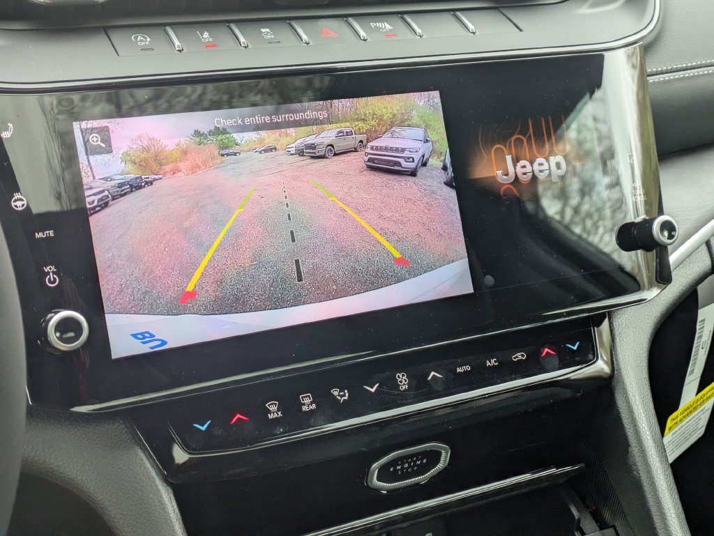 New 2026 Jeep Grand Cherokee Altitude AWD/4WD image 21