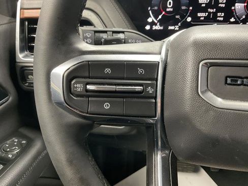 Used 2025 GMC Yukon XL Denali image 20