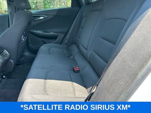 Used 2017 Chevrolet Malibu LT FWD image 8