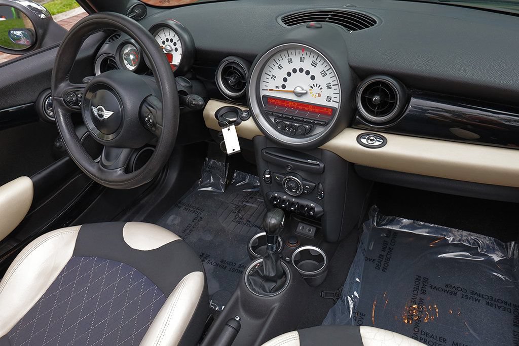 Used 2013 MINI Cooper Convertible FWD image 31