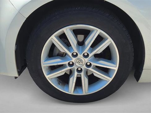 Used 2014 Toyota Avalon XLE Premium image 6