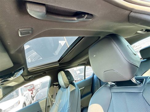 Used 2024 BMW 530i image 24